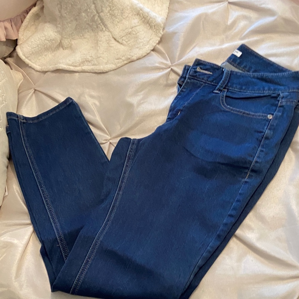 Mid rise jeans